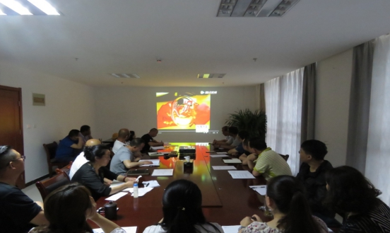 不越&ldquo;紅線(xiàn)&rdquo;   堅(jiān)守&ldquo;第一次&rdquo;  物產(chǎn)配送公司紀(jì)委開(kāi)展黨員干部廉潔自律教育活動(dòng)